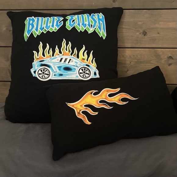 Billie Ellish up-cycled t-shirt pillow Handmade - Picture 4 of 5